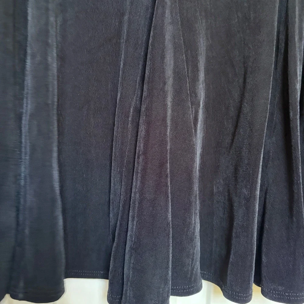 Chicos Travelers Black Knit Gored Flared Midi Skirt Size 2 Large Comfy Stretch - Picture 8 of 10